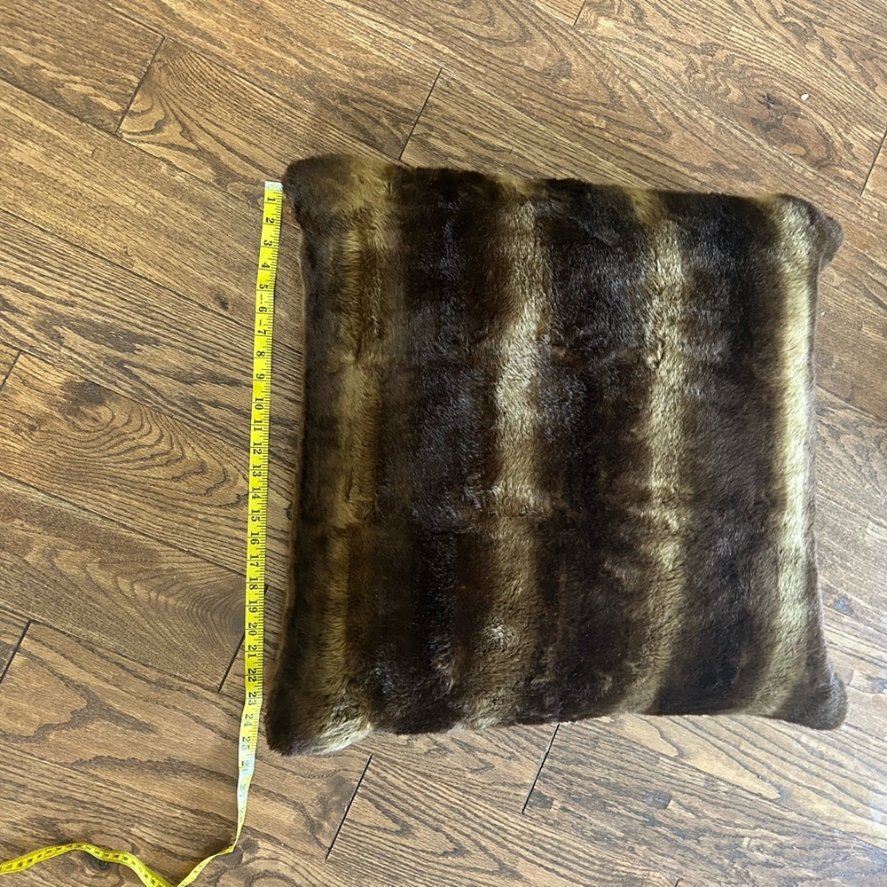 Faux Fur Striped Vintage pillowcover, Brown Muff Purse – Elegant